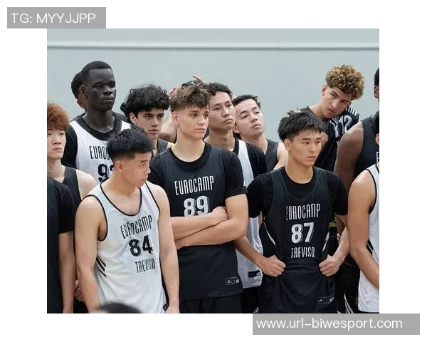 俄勒冈大学现场同曦球迷热情助威林葳标语引发关注 俄勒冈大学现场同曦球迷热情助威林葳标语引发关注