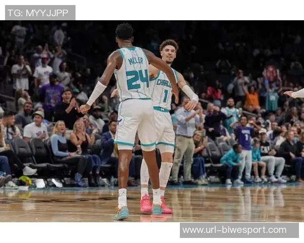 三球与黄蜂签下5年26亿合同未来3年仍有超13亿待兑现