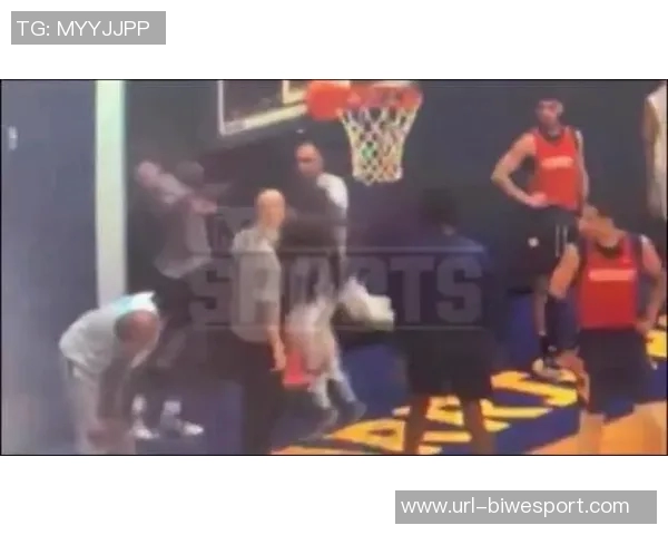 科尔强调关键时刻吉米接球重要性追梦依然是顶级防守者之一